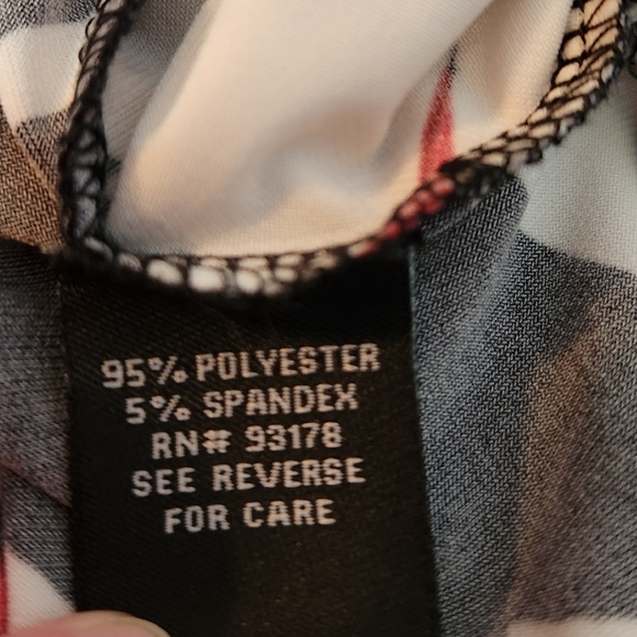 Premise Sharkbite Print Top/ Blouse Size Small - Picture 13 of 14